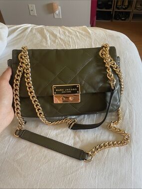 Marc Jacobs Olive green Quilted leather Shoulder Bag with Gold Chain like new